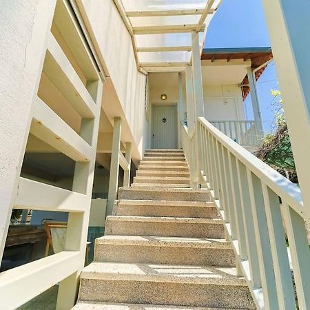 Вилла The Bright House By The Sea Афитос Экстерьер фото